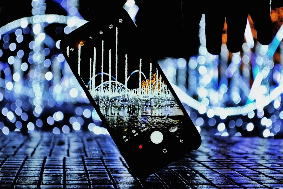 turned-on black smartphone — Sim Viettel Kèm Gói Cước — Mua 1 Được 2